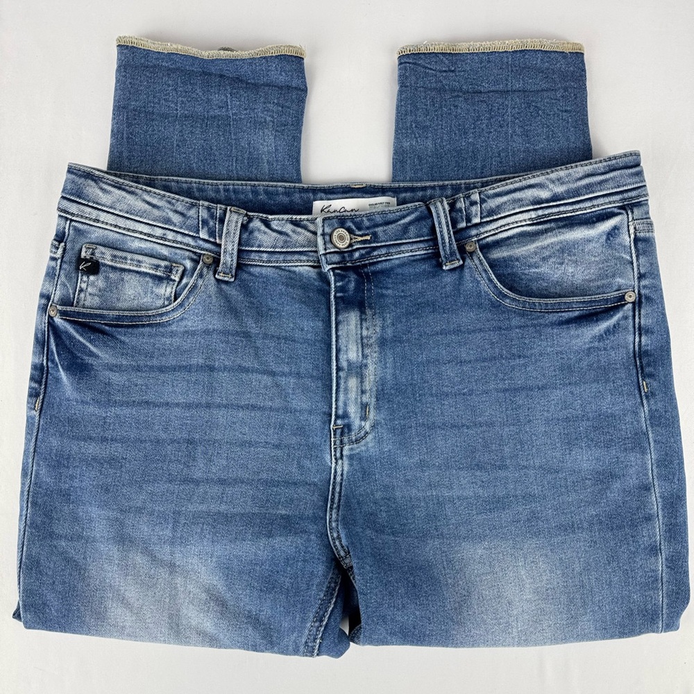 KanCan Cropped Medium Wash Denim Jeans